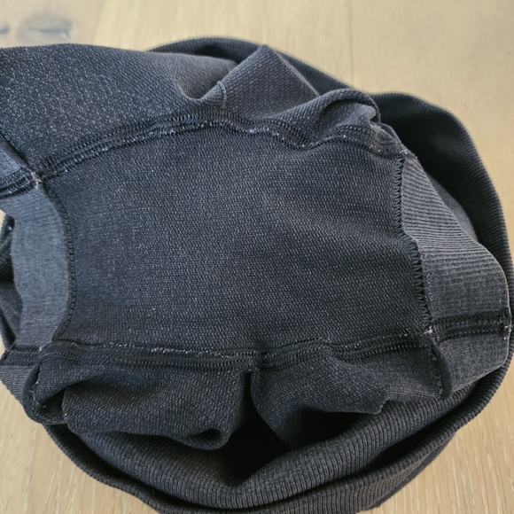 Lululemon In The Flow Shorts in Dark Grey - Picture 3 of 4